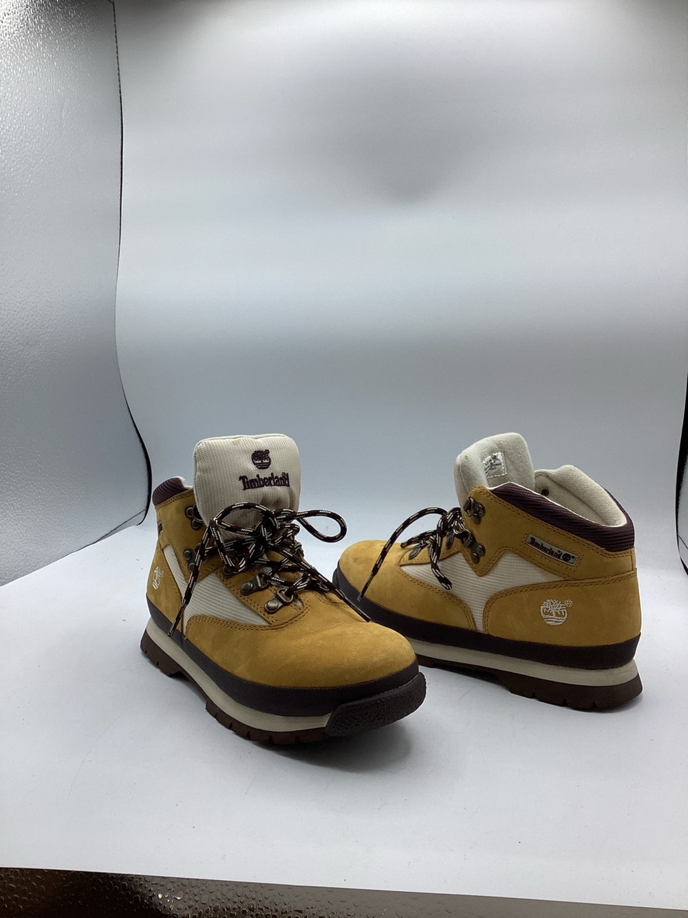 Timberland Kids Honey Wheat Lace-Up Hiking Boots size 4.5M